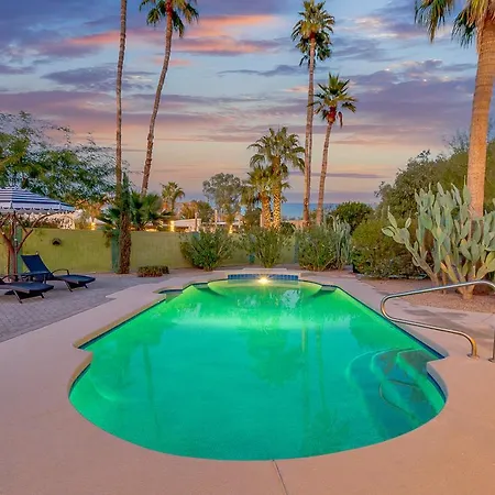 Olive Tree Retreat - Heated Pool, Patio & Privacy Vila